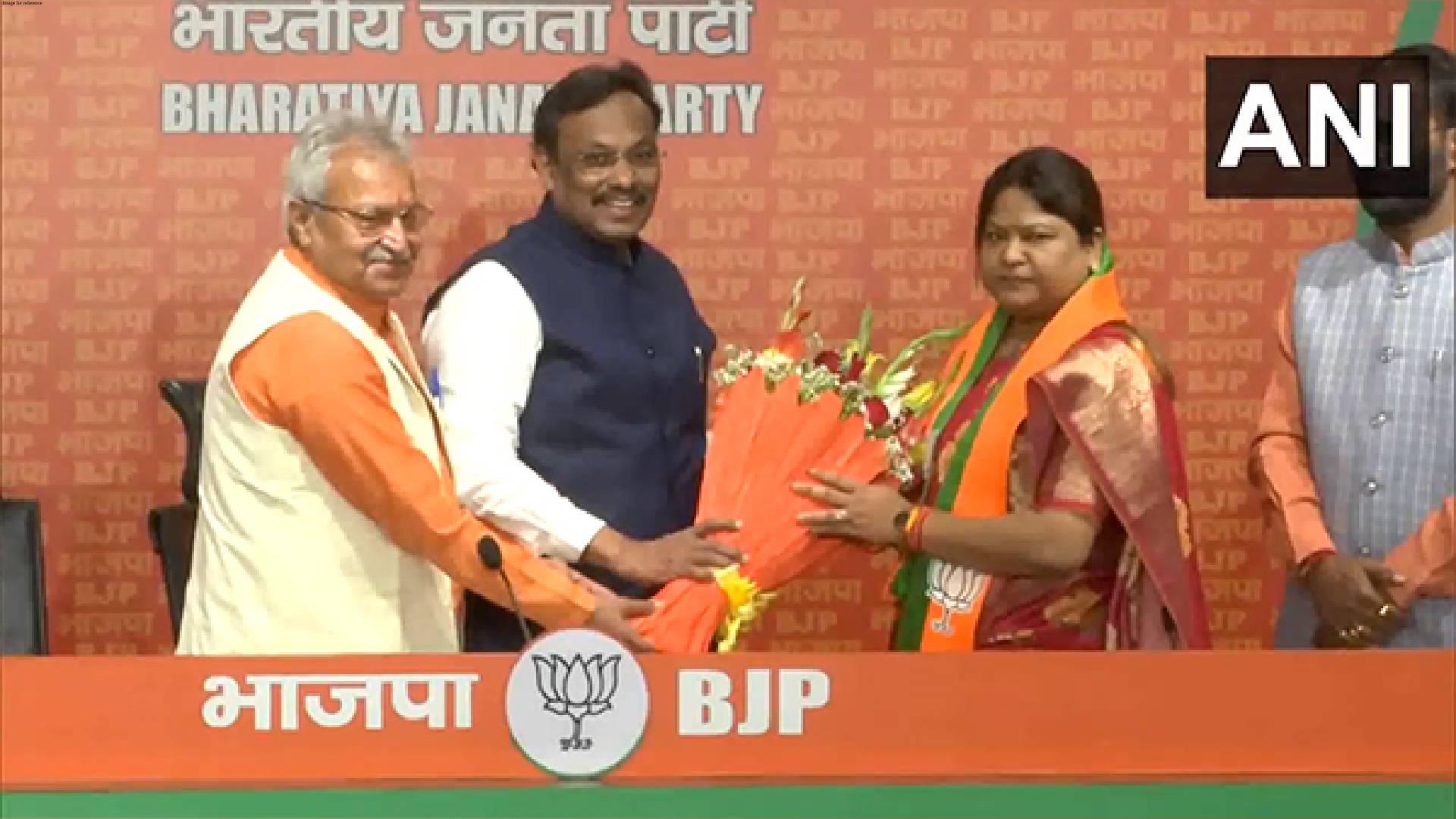 Jama MLA and sister-in-law of former Jharkhand CM Hemant Soren- Sita Soren joins BJP